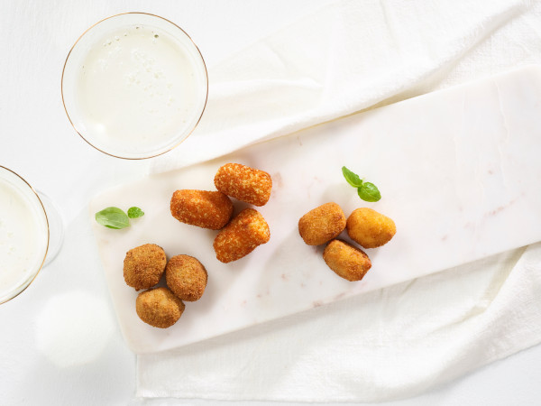 Apero krokketjes assorti met 3 mediterraanse smaken Apero krokketjes assorti met 3 mediterraanse smaken